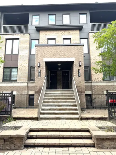 Condo Townhouse in Barrhaven