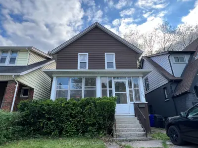Detached in Windsor