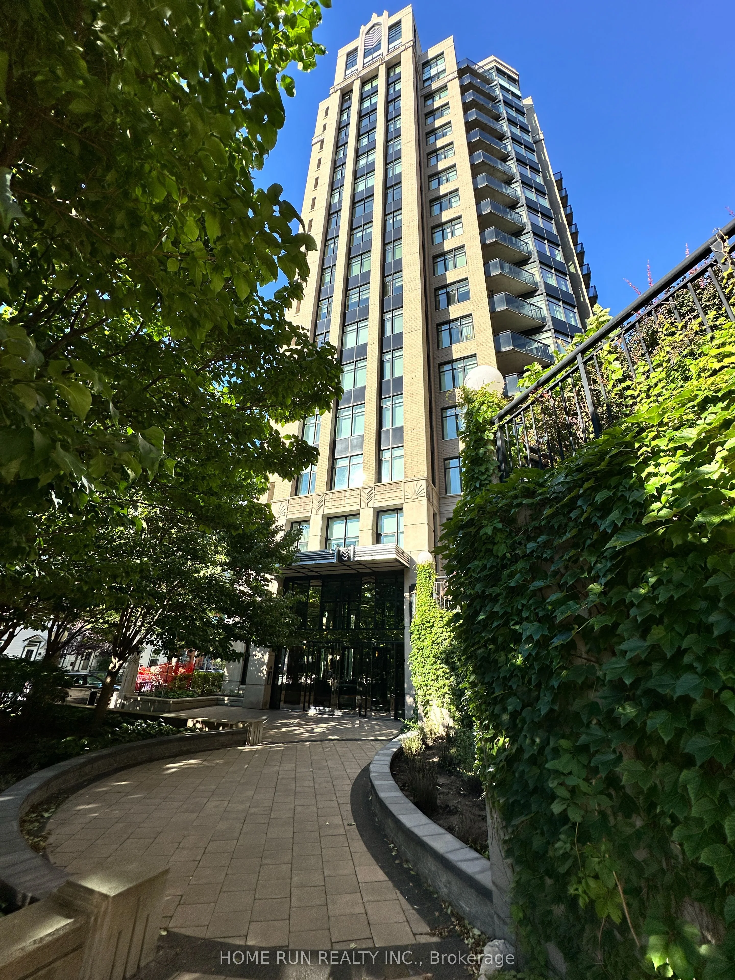 235 Kent Street 714, Ottawa Centre, On K2p 0a5