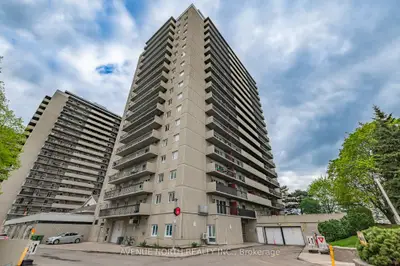 Condo Apartment in Vanier and Kingsview Park