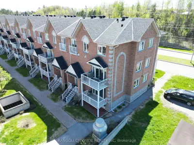 Condo Townhouse in Orleans - Cumberland and Area