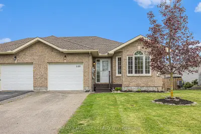 Semi-Detached in Smiths Falls