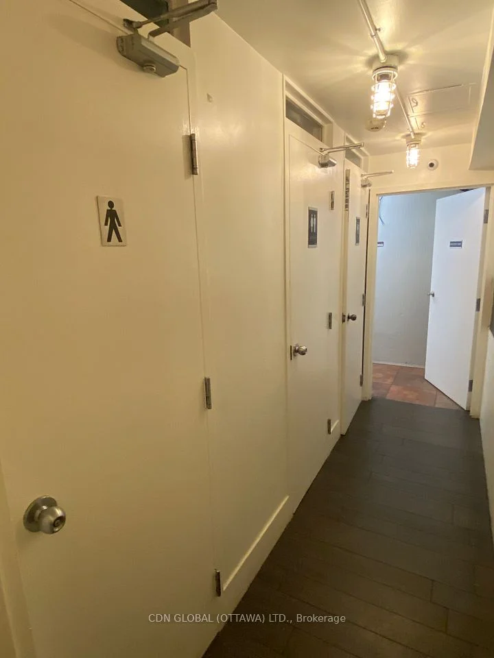 1087 Wellington Street W 3, West Centre Town, ON K1Y 2Y4