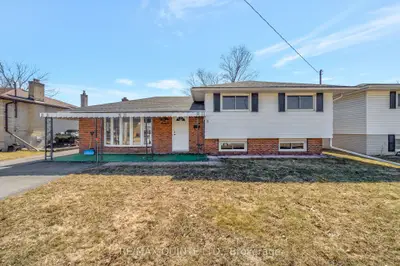 Detached in Belleville