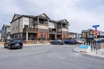 Condo Townhouse in Barrhaven