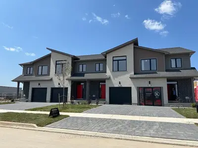 Condo Townhouse in London South