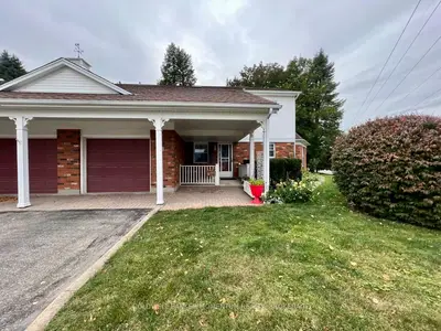 Condo Townhouse in Lincoln