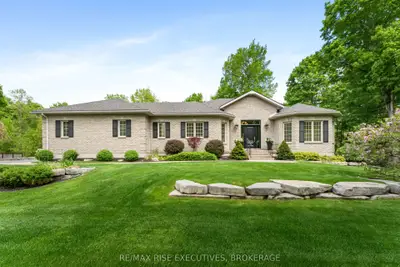 Detached in Frontenac