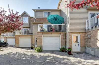 Condo Townhouse in Central Elgin