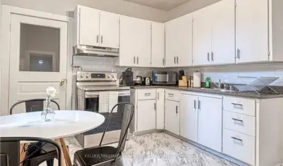 Triplex in Hamilton