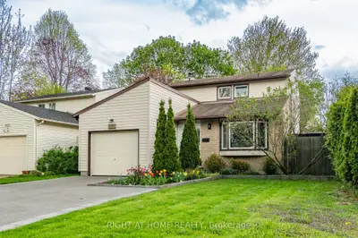 Detached in Orleans - Convent Glen and Area
