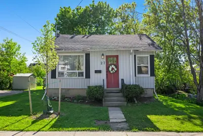 27 St Patrick Street, Kawartha Lakes, On K9v 1r2
