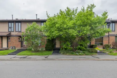 Condo Townhouse in Hunt Club - Windsor Park Village and Area