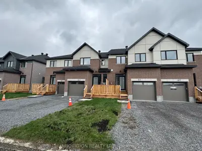 Att/Row/Townhouse in Kanata