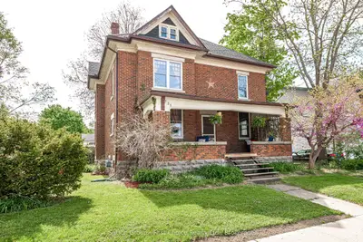 Detached in West Perth