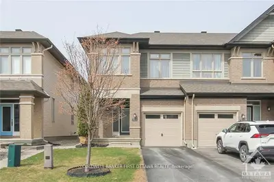 Att/Row/Townhouse in Manotick - Kars - Rideau Twp and Area
