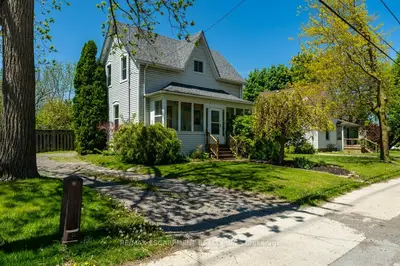 Detached in Lincoln