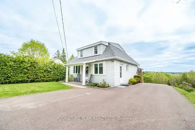 Detached in Bonnechere Valley