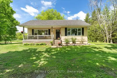 Detached in Prince Edward County