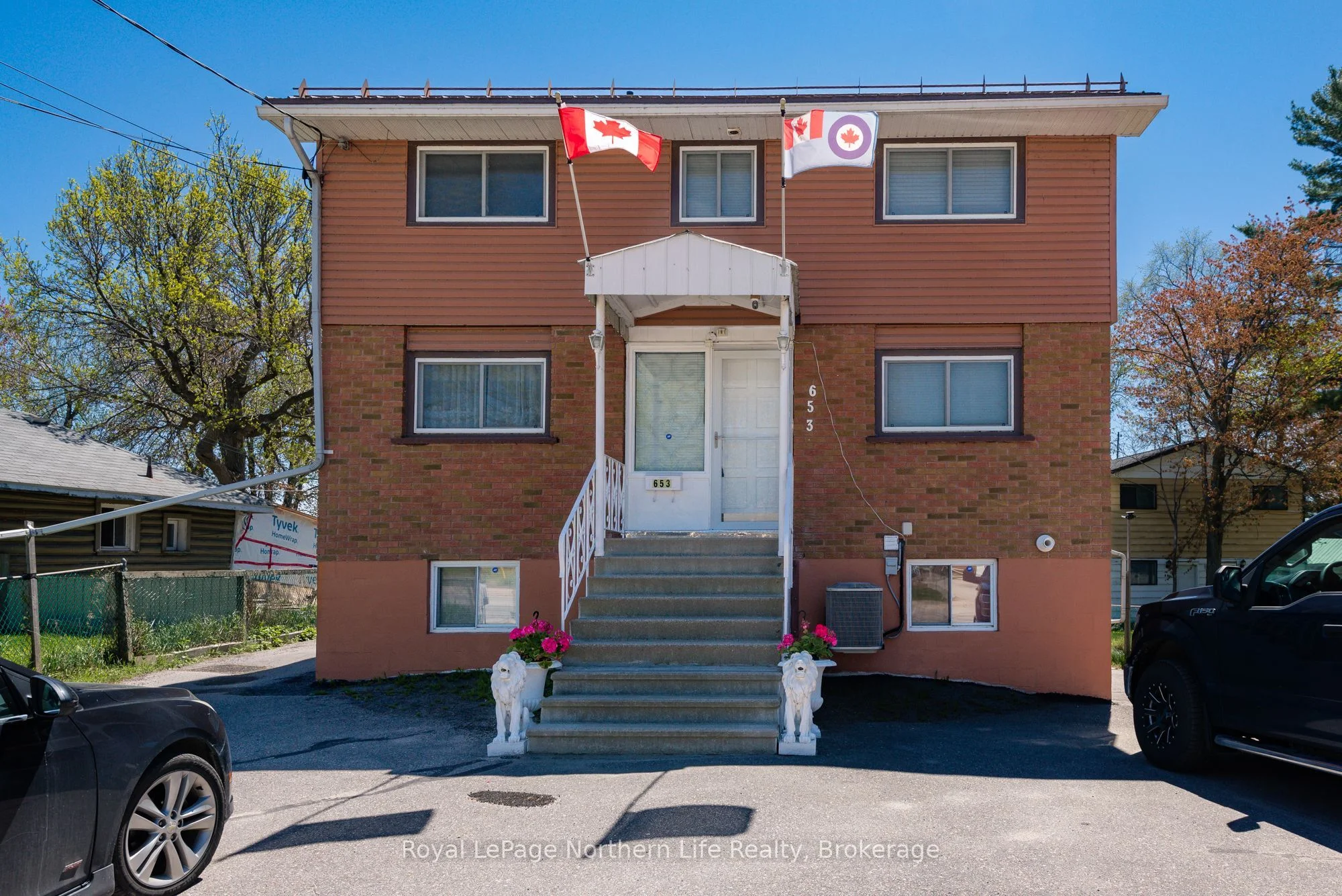 653 Lakeshore Drive, North Bay, ON P1A 2G1