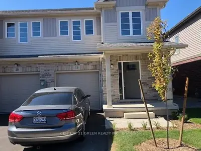 Att/Row/Townhouse in Niagara Falls