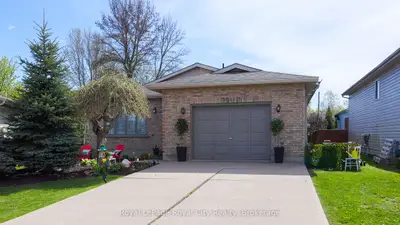 Detached in Owen Sound