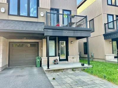 Att/Row/Townhouse in Kanata