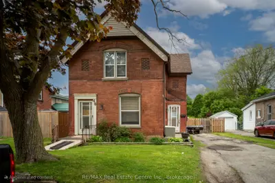 Detached in Brantford