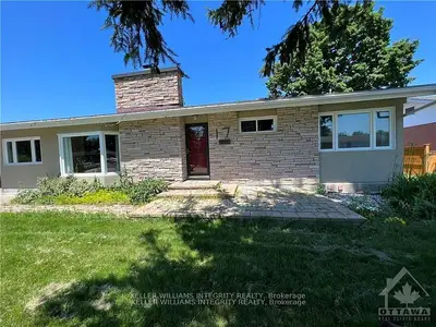 Detached in Bells Corners and South to Fallowfield