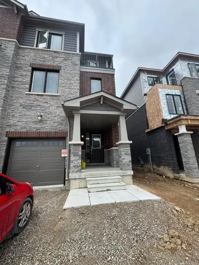 Att/Row/Townhouse in Brantford