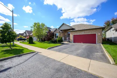 Detached in West Lincoln