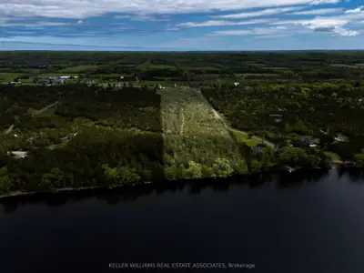 Detached in Prince Edward County