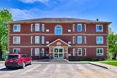 661 Cedar Lane 303C, Bracebridge, ON P1L 1N9