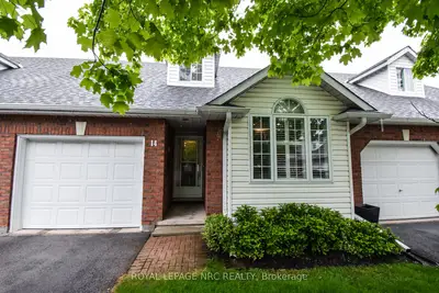 Condo Townhouse in Niagara Falls