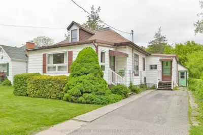 Detached in Belleville