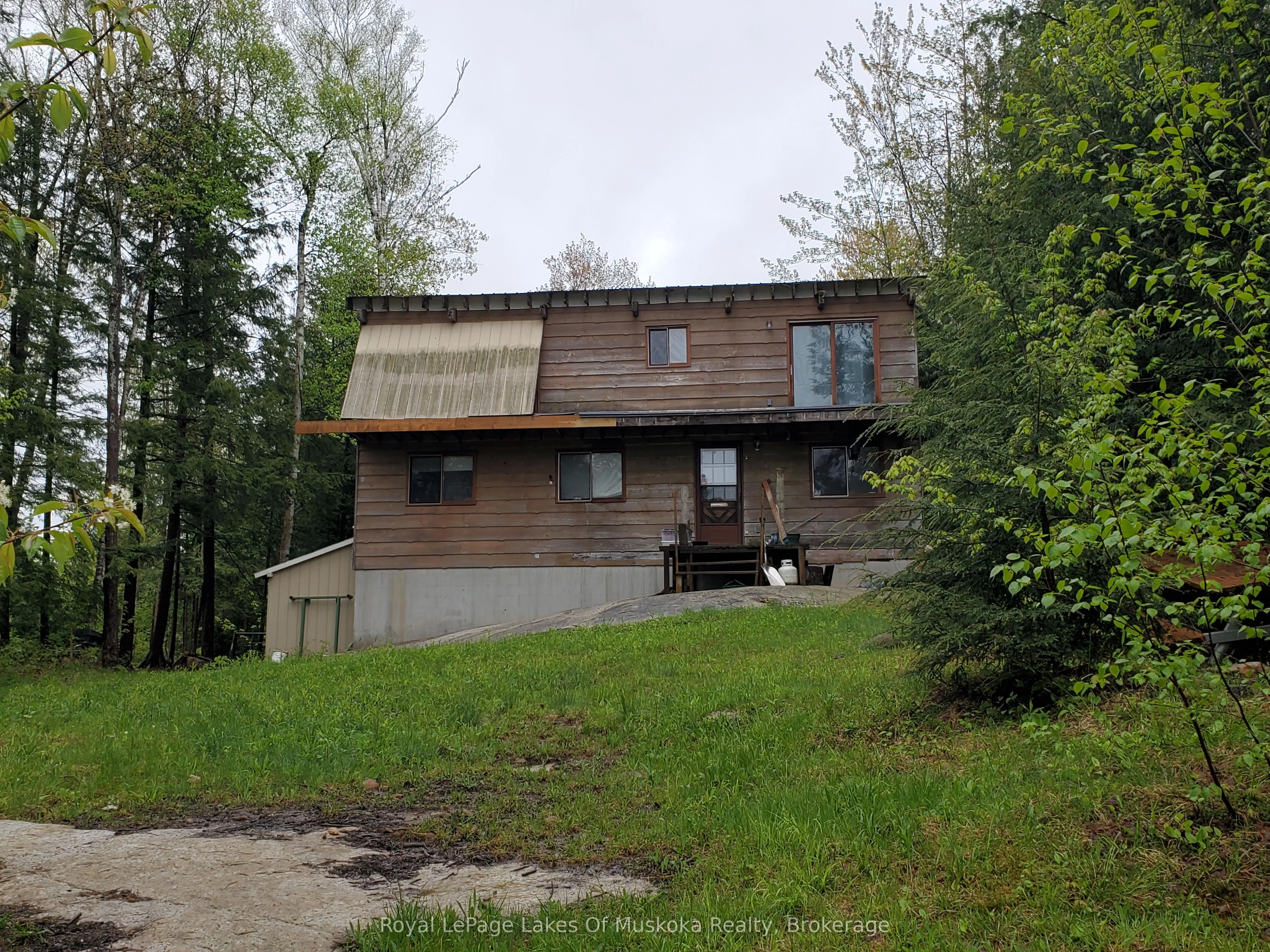 1357 Dickie Lake Road, Lake of Bays, ON P0B 1A0
