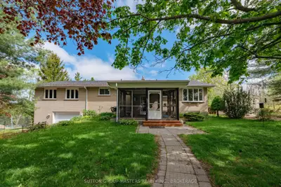 Detached in Frontenac