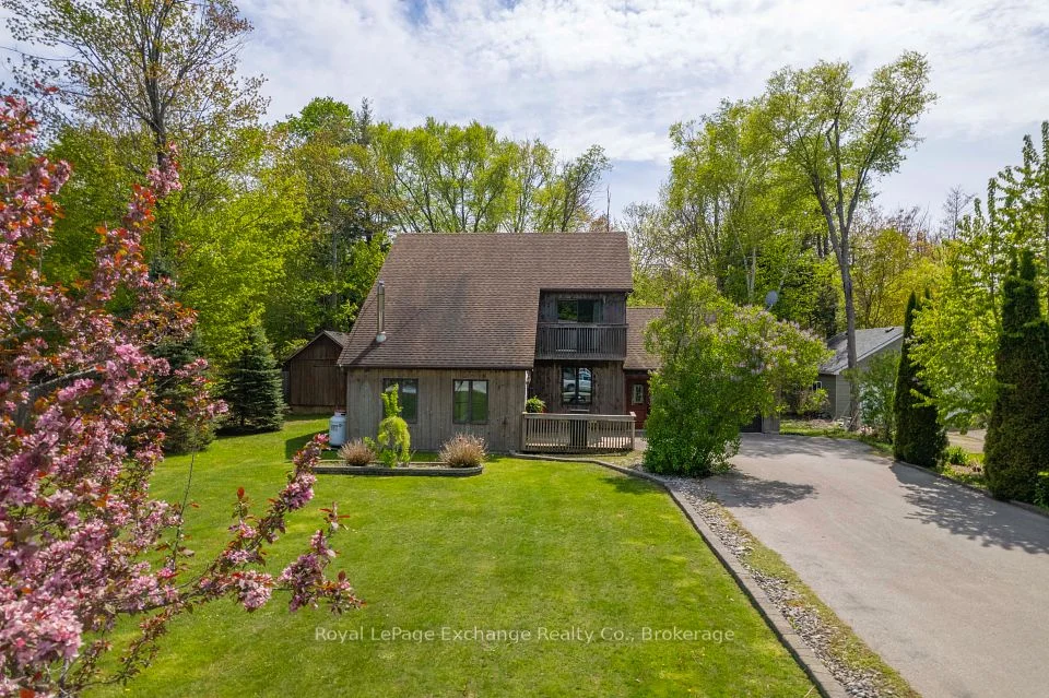 105 Lurgan Lane, Huron-Kinloss, ON N2Z 2X3