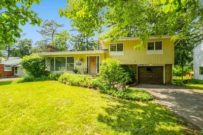 Detached in Alta Vista and Area