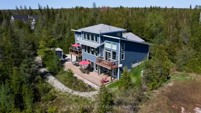 Detached in Northern Bruce Peninsula