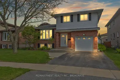 Detached in Kingston