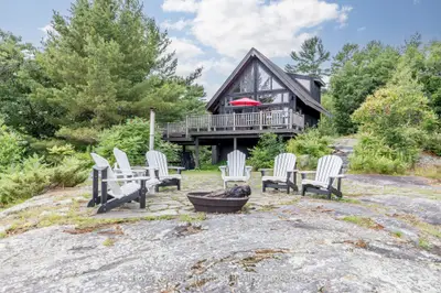 Detached in The Archipelago