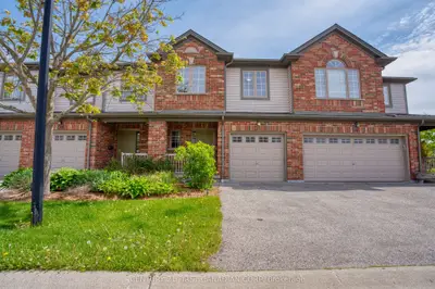 Condo Townhouse in London North