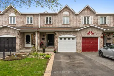 Att/Row/Townhouse in Barrhaven
