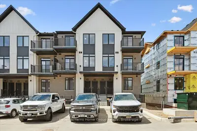 Condo Townhouse in Guelph/Eramosa