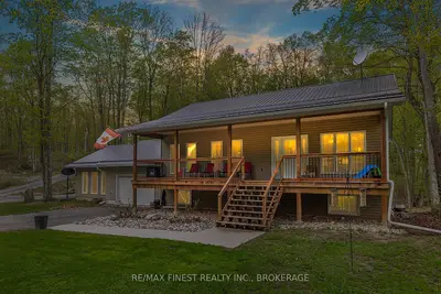 Detached in Frontenac