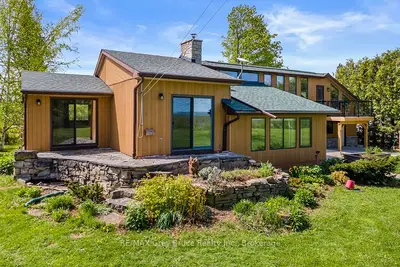 Detached in Georgian Bluffs