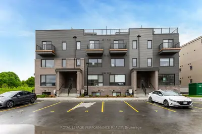 Condo Apartment in Manor Park - Cardinal Glen and Area