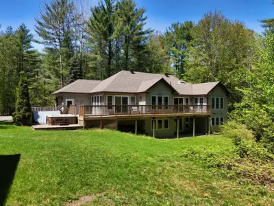 Detached in Bracebridge