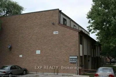 Condo Townhouse in Kitchener